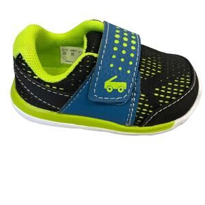 See Kai Run Ryder II Flexirun Sneakers in Black Size 4 NWT
